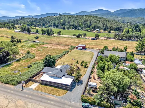 2615 Glory C Road Medford OR 97501