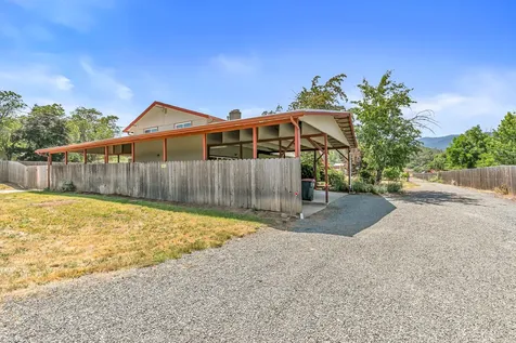 2615 Glory C Road Medford OR 97501