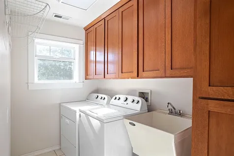 965 NE 10th Street Grants Pass OR 97526