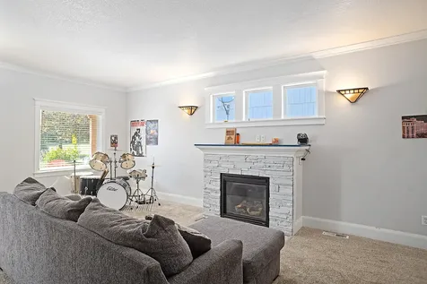 965 NE 10th Street Grants Pass OR 97526