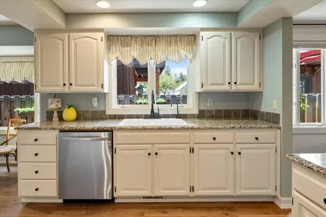 325 E Washington Avenue Sisters OR 97759