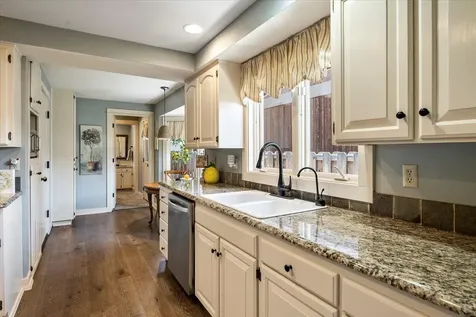 325 E Washington Avenue Sisters OR 97759
