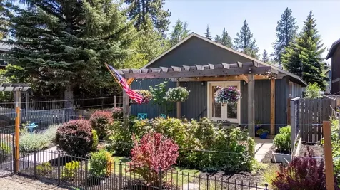 325 E Washington Avenue Sisters OR 97759