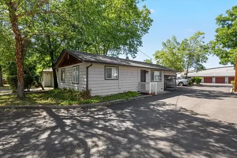 1140 W 8th Street Medford OR 97501