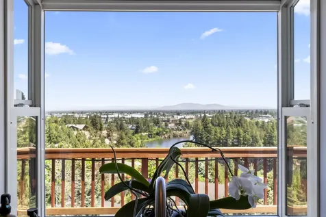 2495 NW 2nd Street Bend OR 97703