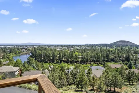 2495 NW 2nd Street Bend OR 97703