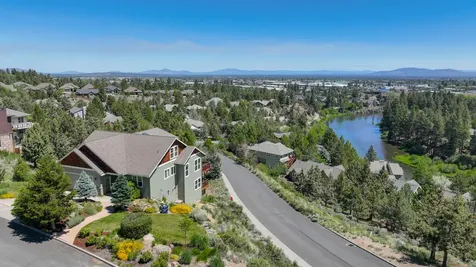2495 NW 2nd Street Bend OR 97703