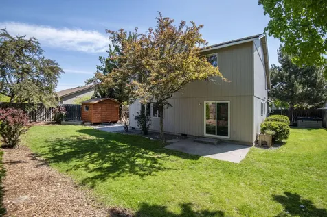 1131 NE Locksley Drive Bend OR 97701