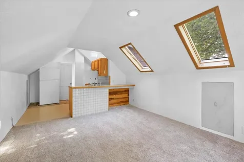 1040 E Main Street Ashland OR 97520