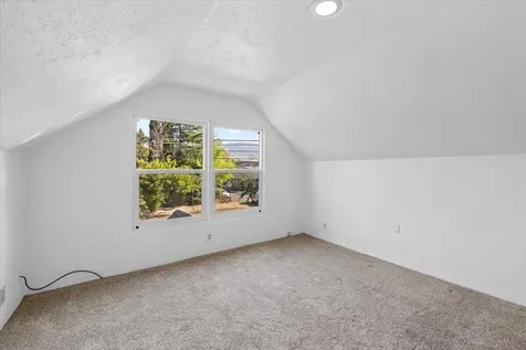 1040 E Main Street Ashland OR 97520