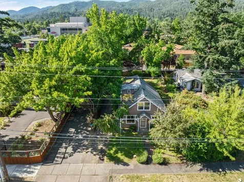 1040 E Main Street Ashland OR 97520