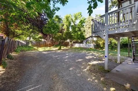 1040 E Main Street Ashland OR 97520