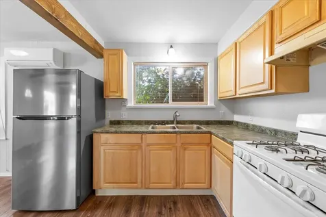 1040 E Main Street Ashland OR 97520