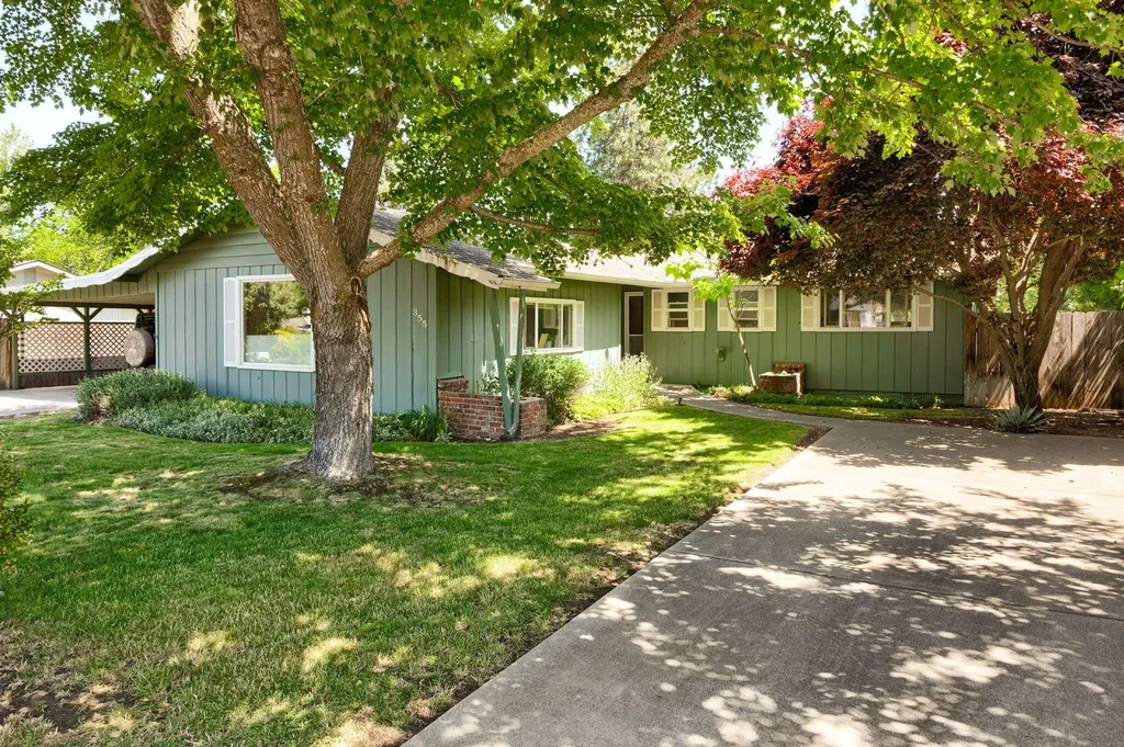 355 Tudor Street Ashland OR 97520