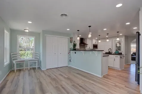 1733 Jessica Circle Central Point OR 97502