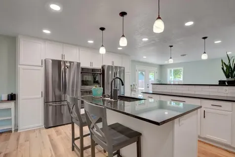 1733 Jessica Circle Central Point OR 97502