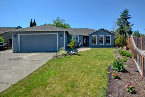 1733 Jessica Circle Central Point OR 97502