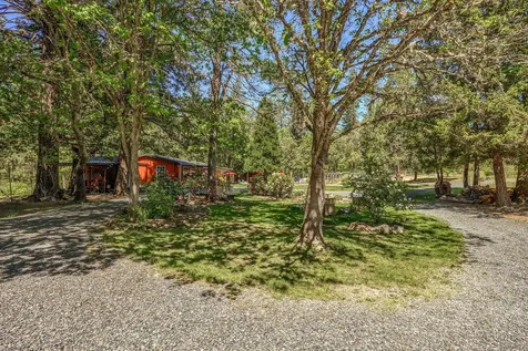 7211 W Evans Creek Road Rogue River OR 97537