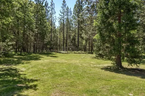 7211 W Evans Creek Road Rogue River OR 97537