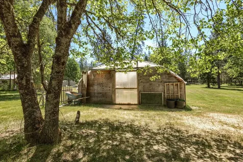 7211 W Evans Creek Road Rogue River OR 97537
