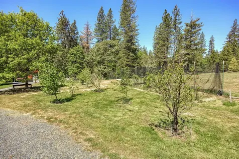 7211 W Evans Creek Road Rogue River OR 97537