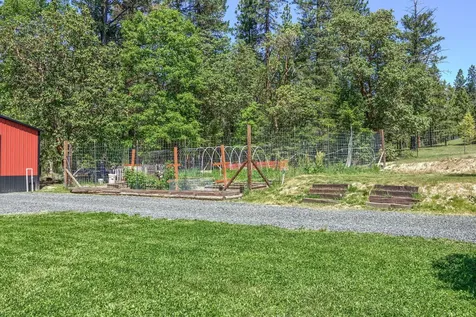 7211 W Evans Creek Road Rogue River OR 97537