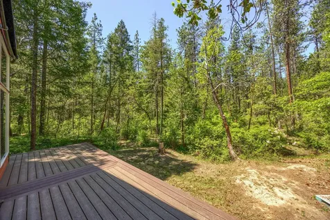 7211 W Evans Creek Road Rogue River OR 97537