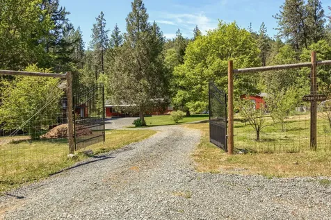 7211 W Evans Creek Road Rogue River OR 97537