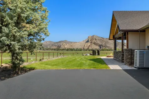 7215 NE 33rd Street Redmond OR 97756