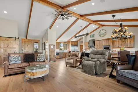 7215 NE 33rd Street Redmond OR 97756