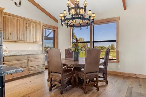 7215 NE 33rd Street Redmond OR 97756