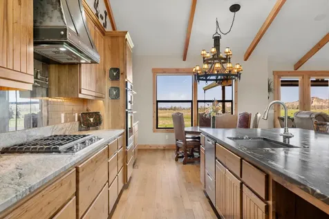 7215 NE 33rd Street Redmond OR 97756