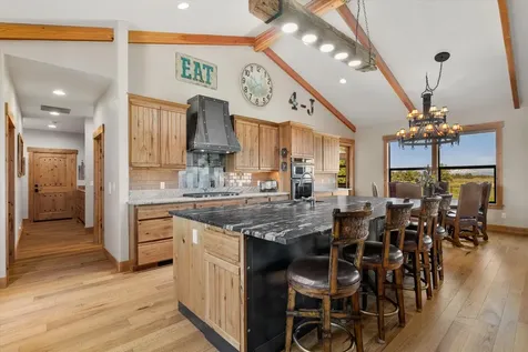 7215 NE 33rd Street Redmond OR 97756
