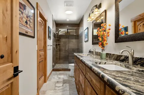 7215 NE 33rd Street Redmond OR 97756