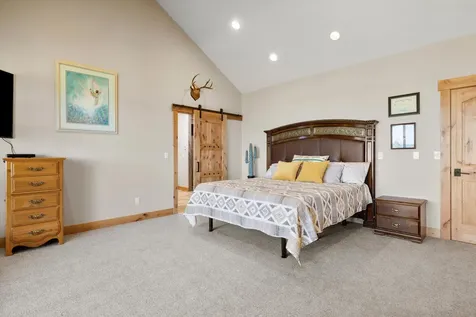 7215 NE 33rd Street Redmond OR 97756