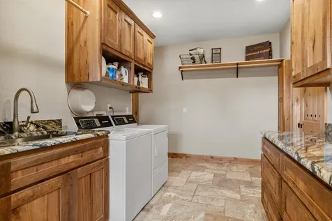 7215 NE 33rd Street Redmond OR 97756