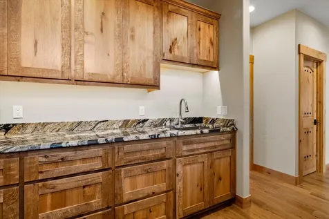 7215 NE 33rd Street Redmond OR 97756