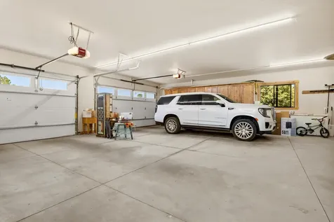 7215 NE 33rd Street Redmond OR 97756