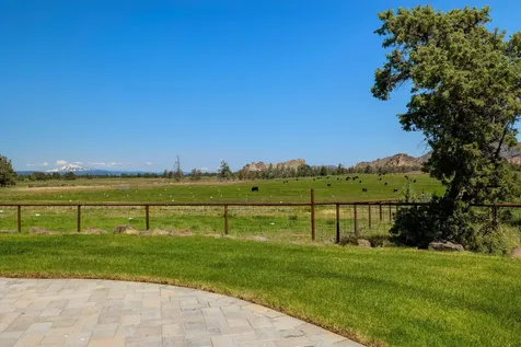 7215 NE 33rd Street Redmond OR 97756