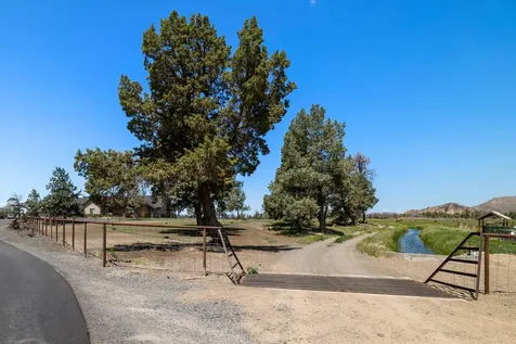 7215 NE 33rd Street Redmond OR 97756
