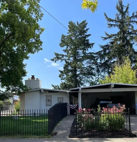 930 Reddy Avenue Medford OR 97504
