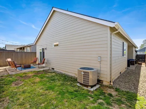 1360 NW Campanella Way Estacada OR 97023