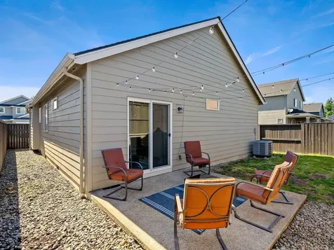 1360 NW Campanella Way Estacada OR 97023