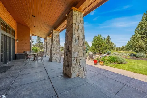 22884 Moss Rock Drive Bend OR 97701