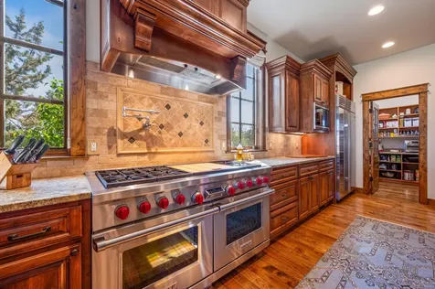 22884 Moss Rock Drive Bend OR 97701