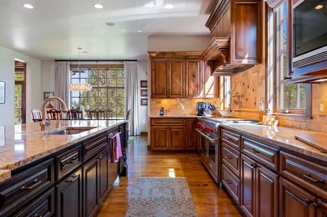 22884 Moss Rock Drive Bend OR 97701