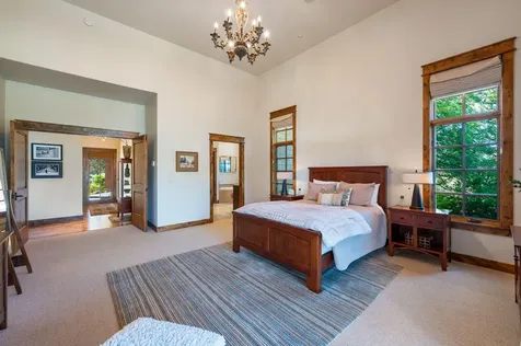 22884 Moss Rock Drive Bend OR 97701