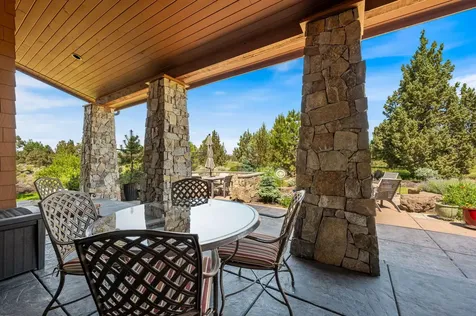 22884 Moss Rock Drive Bend OR 97701