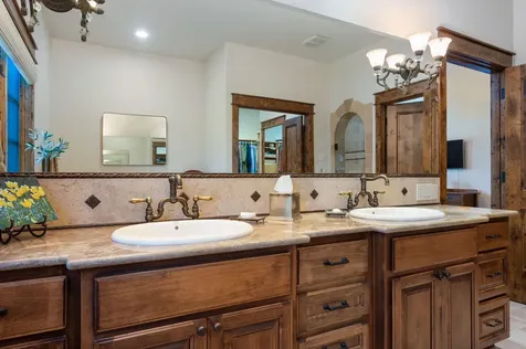 22884 Moss Rock Drive Bend OR 97701