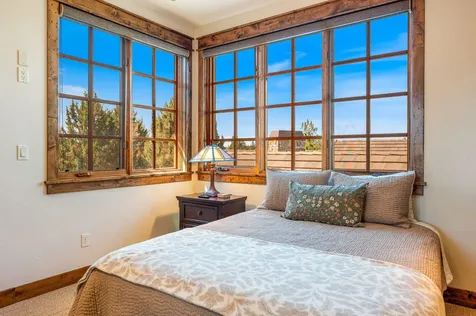 22884 Moss Rock Drive Bend OR 97701